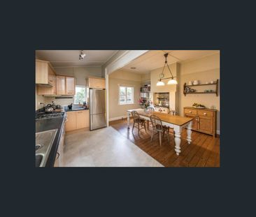 This gorgeous Old Bowral cottage is more than just a pretty face - Photo 3