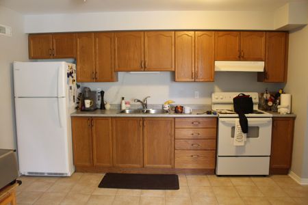 For Lease - 209B Sutherland Crescent Unit# 201, Cobourg, Ontario - Photo 4