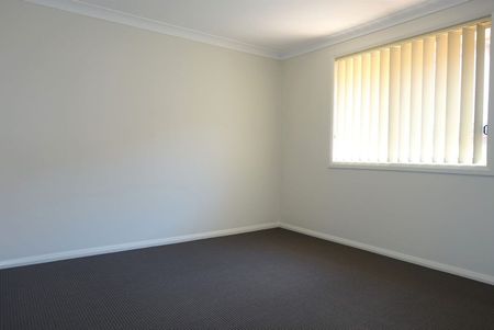 Townhouse is great location - Photo 5