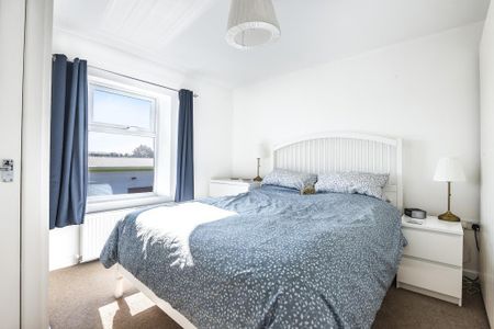 2 bedroom detached house to rent - Photo 3