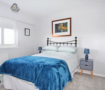 A well presented two bedroom maisonette located on the first and se... - Photo 6