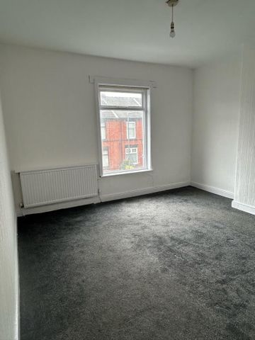 2 Bedroom Terraced House for Rent - Photo 5