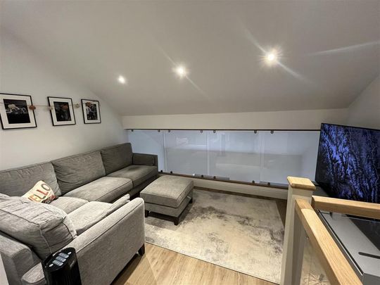 2 bedroom duplex to rent - Photo 1