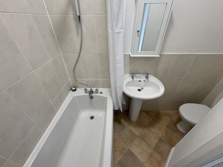 783 Whalley New Road, Wilpshire - Photo 5