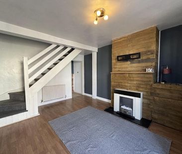 2 bedroom cottage to rent - Photo 1