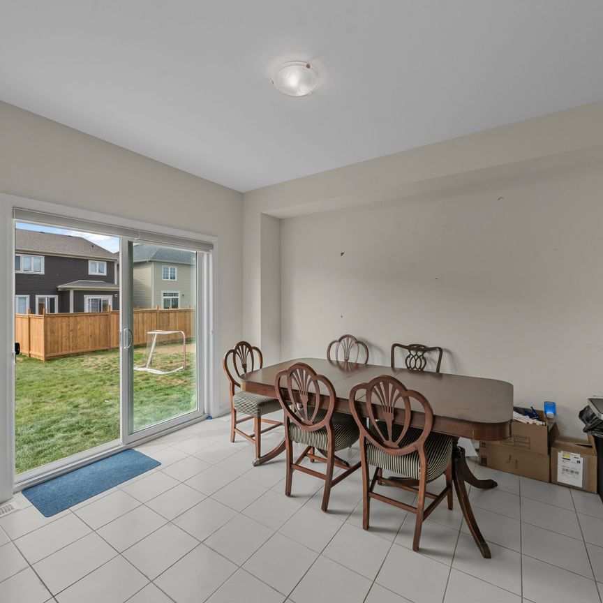 For Lease - 121 Oakmont Drive, Loyalist, Ontario - Photo 1