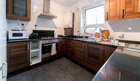 1 bedroom flat for rent - Photo 2