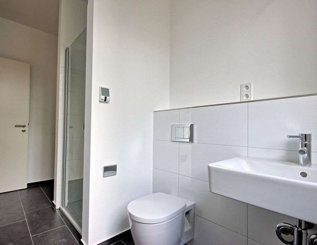 SCHÖNES 2-ZIMMERAPPARTEMENT IN KÖLNS GRÜNER VILLEN-KOLONIE +FUßBODENHZG +TERRASSE +KÜCHE +PARKETT - Photo 1