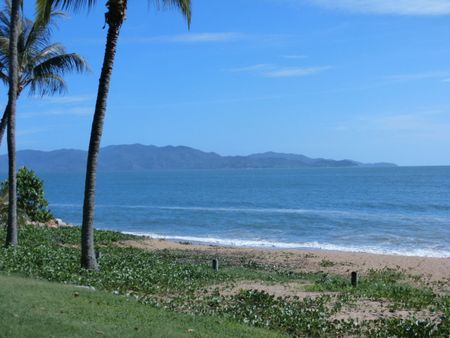 AMAZING LOCATION! UNIT ON THE STRAND, NORTH WARD! - Photo 3