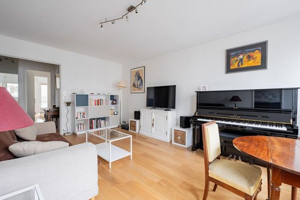 Rue de Rémusat - Photo 1