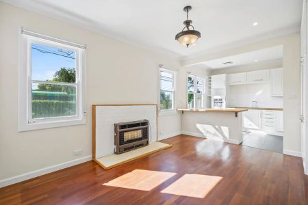 “3 Bedroom Haven in Glenroy” - Photo 4