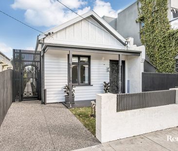 STYLISH LIFESTYLE ENTERTAINER - Photo 1