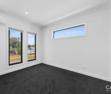 Modern 3-Bedroom Townhouse - Photo 4