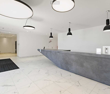 Fully furnished Apartment with Free Gym & Pool - Photo 2