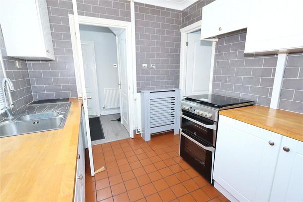 3 bedroom semi-detached house to rent - Photo 1