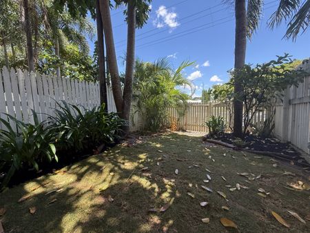 8/103 Harold Street, West End QLD 4810 - Townhouse For Rent - $480 | Domain - Photo 4