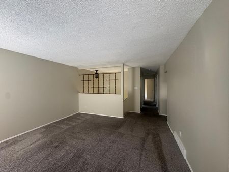 Newley Renovated Duplex Close to Bower Mall!! - Photo 3