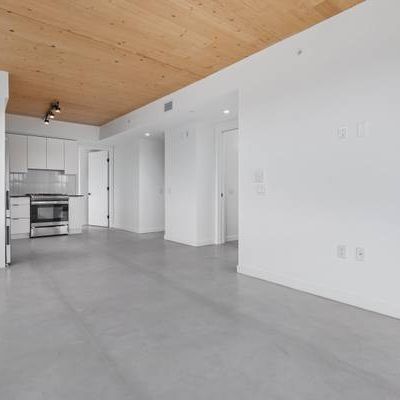 Main & 41st | Brand New 2 Bedroom Apartments - Photo 4