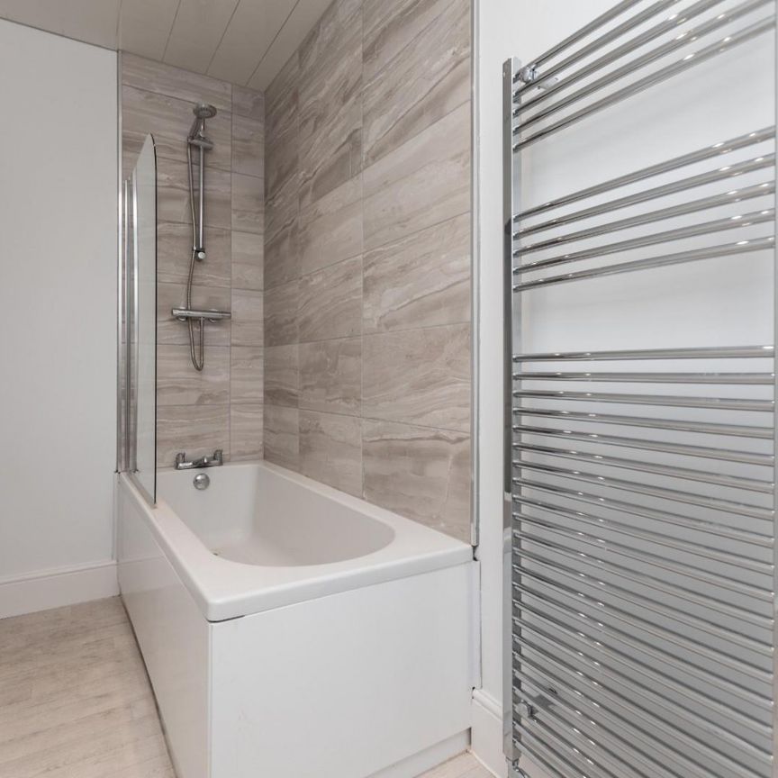 2 bedroom House To Let - Photo 1