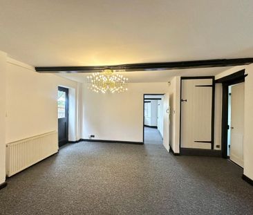 4 bedroom detached house to rent - Photo 3