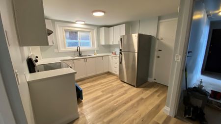 56 Dundas Street Unit 2, 2 bed, 1 bath - Photo 3