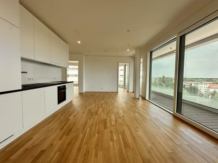 Stunning apartment with a large balcony on the 2nd floor! - Photo 5