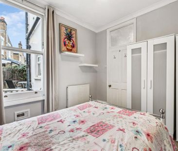 3 bedroom flat to rent - Photo 6