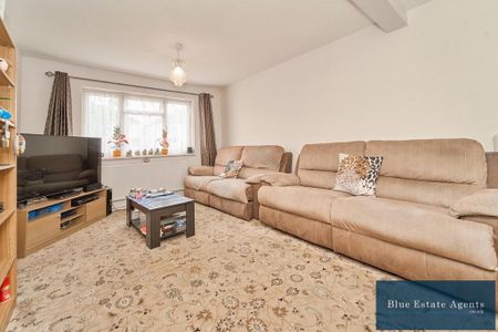4 bedroom terraced house to rent - Photo 3