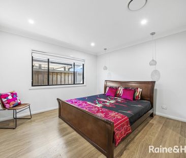 Stunning Family Home - Photo 4