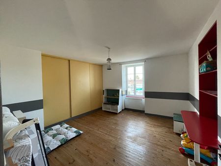 Location maison 5 pièces, 158.00m², Fontenay-le-Comte - Photo 2