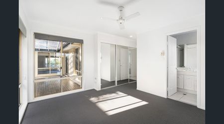Bundall - Photo 4
