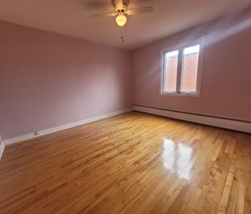 842 Rue Prieur E., Montréal (Ahuntsic-Cartierville), QC H2C - Photo 1