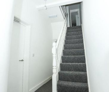 5 bedroom terraced house to rent - Photo 4