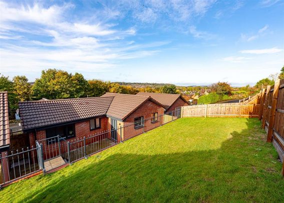 2 bedroom detached bungalow to rent - Photo 1