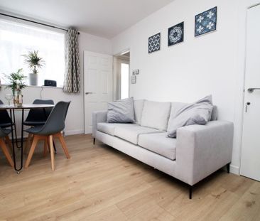 3 bedroom property to rent - Photo 3