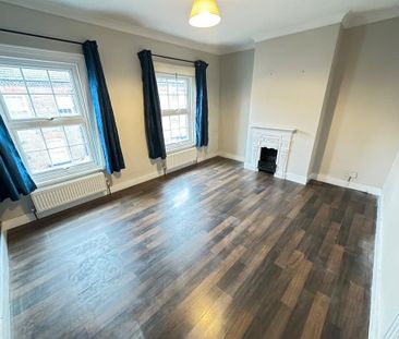 2 bedroom semi-detached house to rent - Photo 5