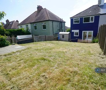 3 bedroom semi-detached house to rent - Photo 5