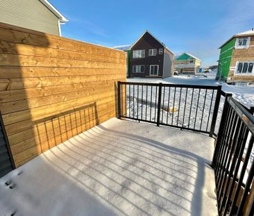 2207 Muckleplum Cres - Photo 5