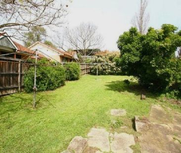 Gladesville - Photo 6