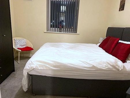 2 bedroom apartment to rent - Photo 4