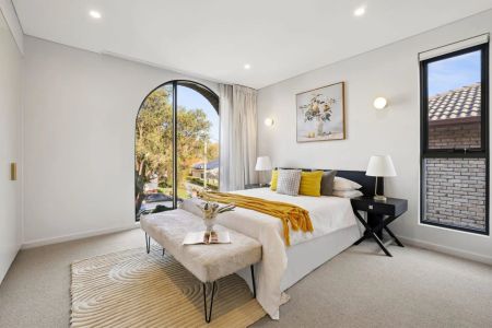 Designer Home in Top Location with Rear Lane Access - Photo 3