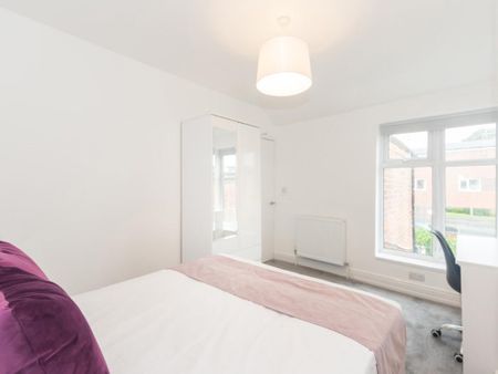 3 bedroom terraced house to rent - Photo 5