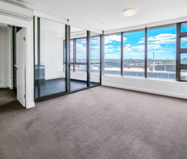 Brilliant Location – Modern 1 Bedroom Apartment with Harbour Bridge... - Photo 2