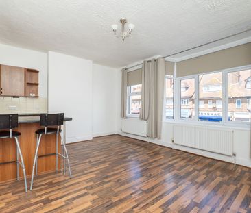 2 bedroom flat to rent, - Photo 2