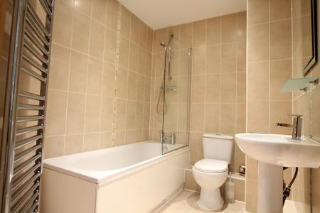 2 bedroom flat to rent - Photo 3