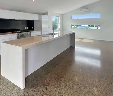 KAIAPOI - FOUR BEDROOM, TWO LIVING, TWO BATHROOM ARCHITECTURAL HOME... - Photo 5