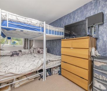 3 bed House - Semi-Detached To Let - Photo 1