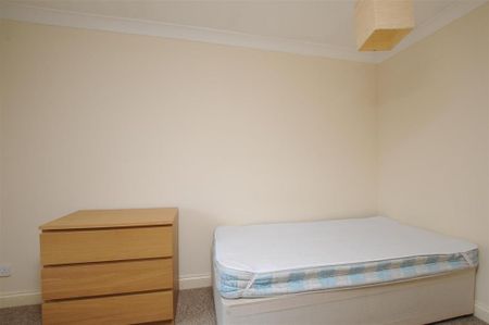 4 bedroom house to rent - Photo 3