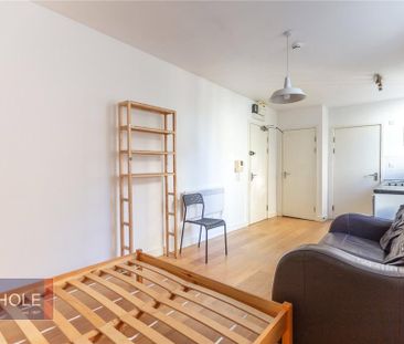 Studio to rent - Photo 2