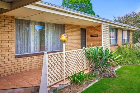 THREE BEDROOM HOME EAST TAMWORTH - Photo 4